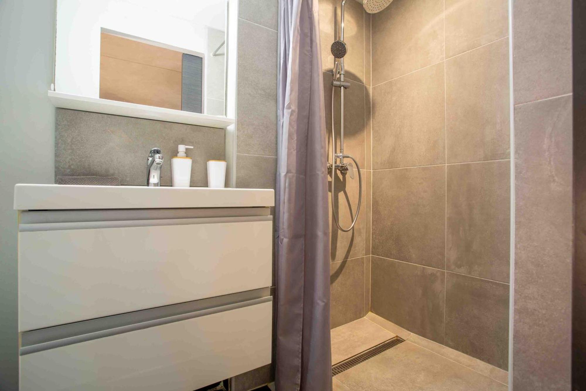 Le Saint Roch 1 - Ac Clim - Wifi - 50M Centre Ville Авиньон Екстериор снимка